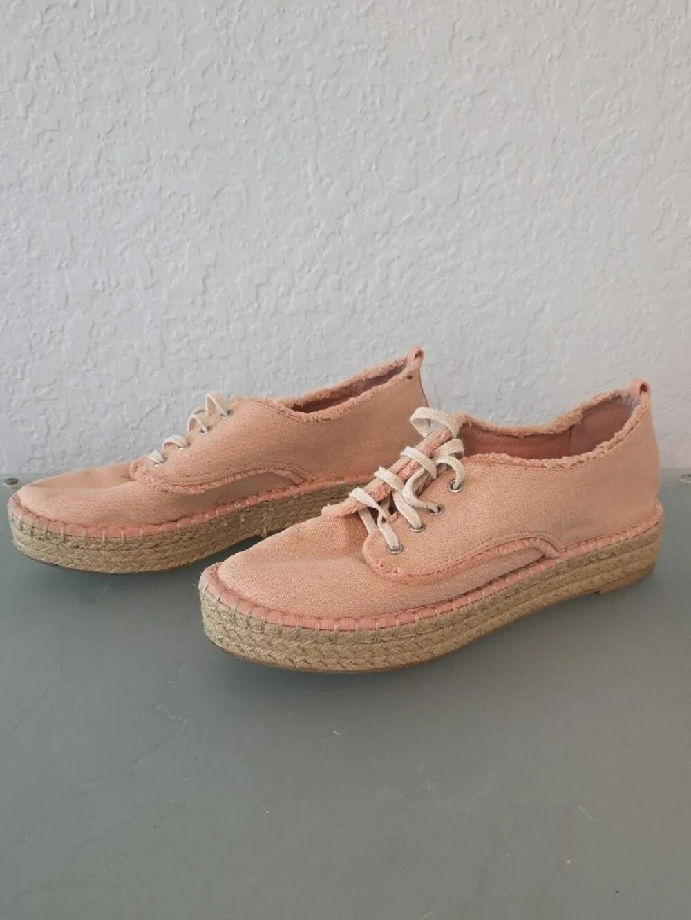 DV by Dolce Vita Peach Canvas Espadrille Platform Sneakers Size 9